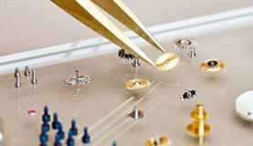 海口江诗丹顿指定维修门店打开表壳